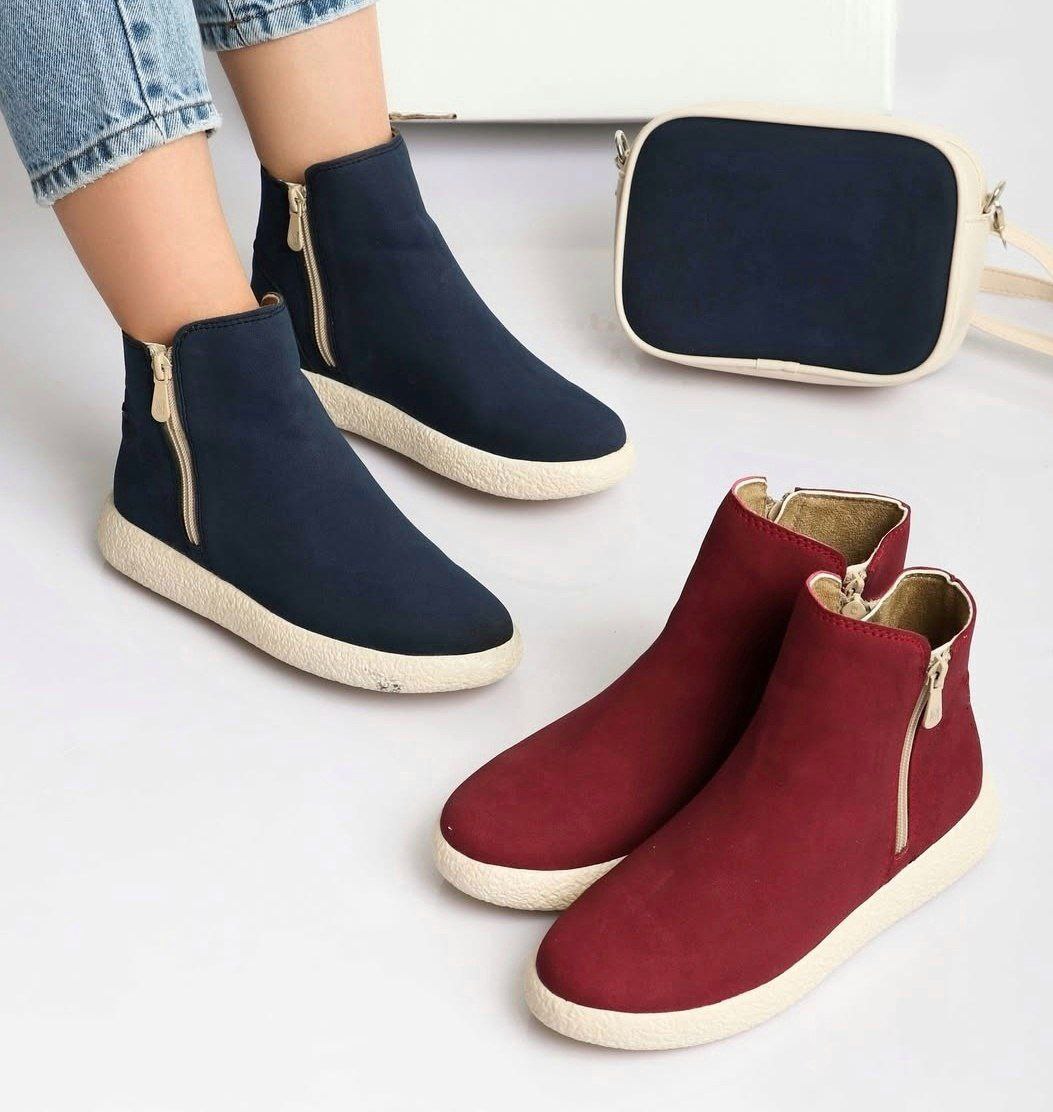 بوت رنگی رنگی