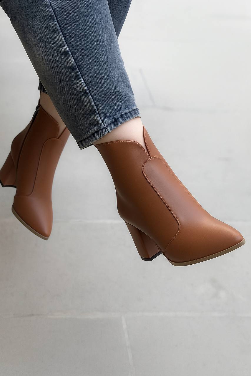 بوت جلو هفتی زنانه (پاشنه ۵ سانت SIS) با چرم صنعتی ترک و زیره یخ شکن