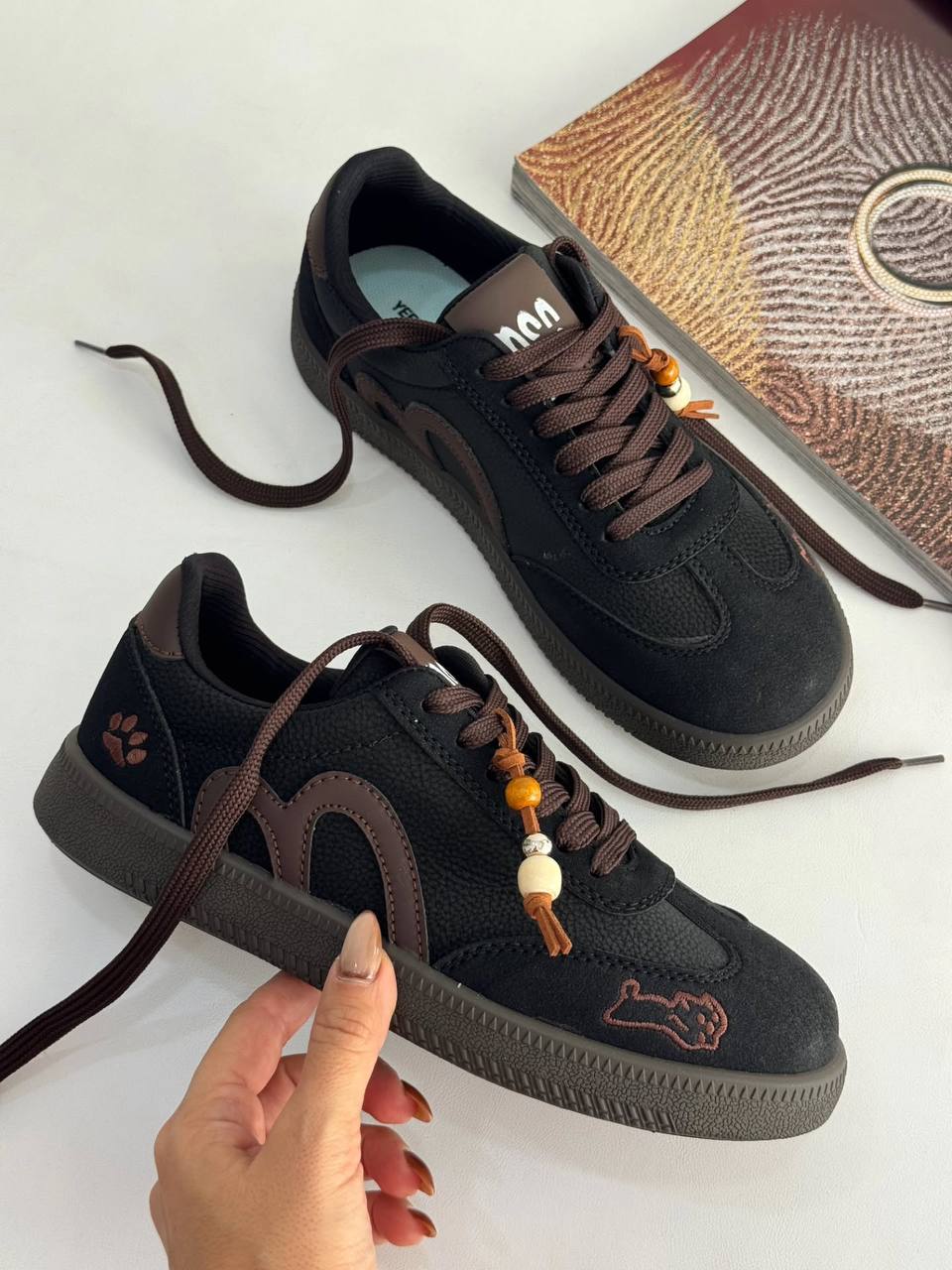 ونس اویزدار