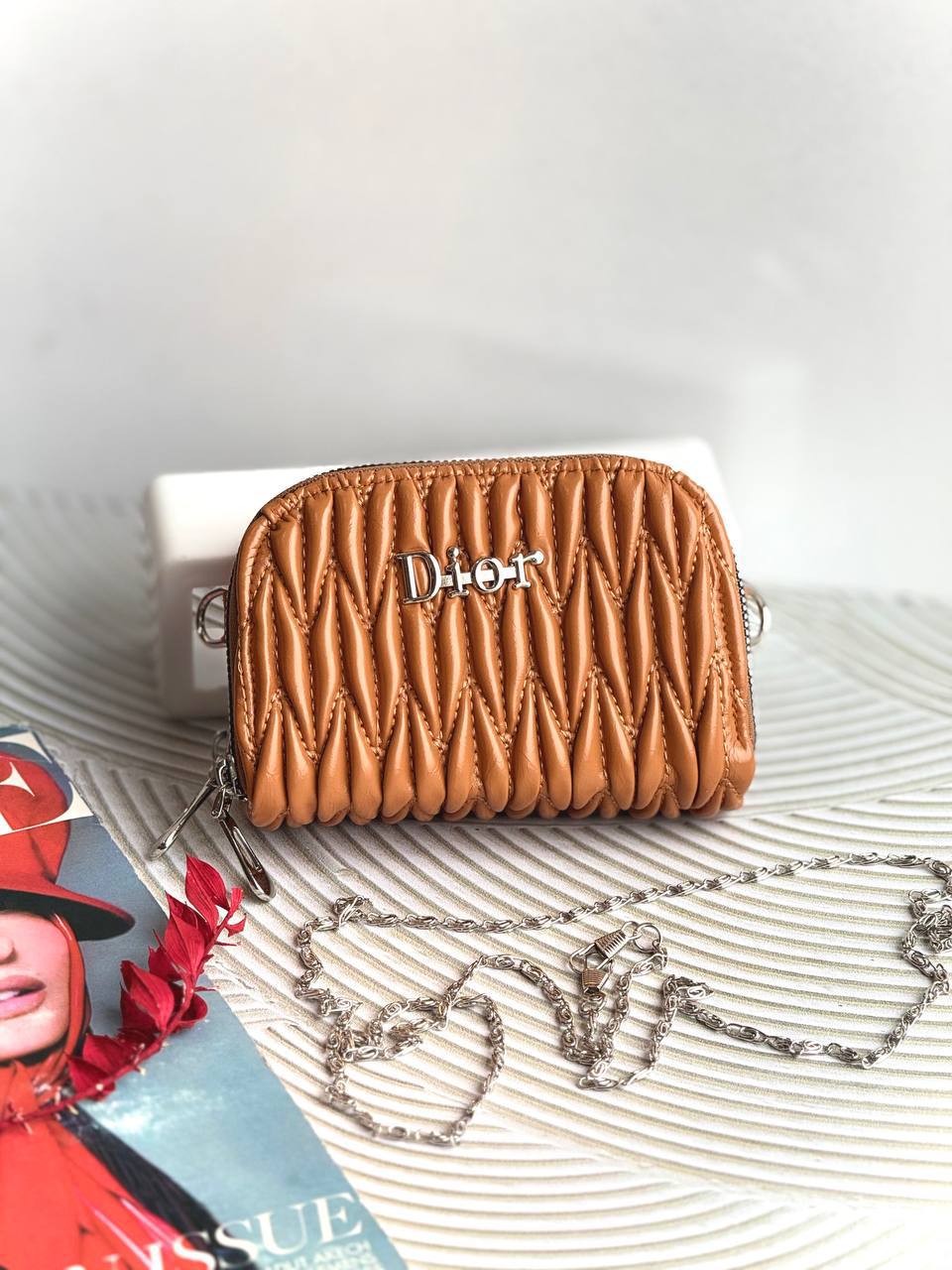 کیف دیـ..ور ۲۵۹۰